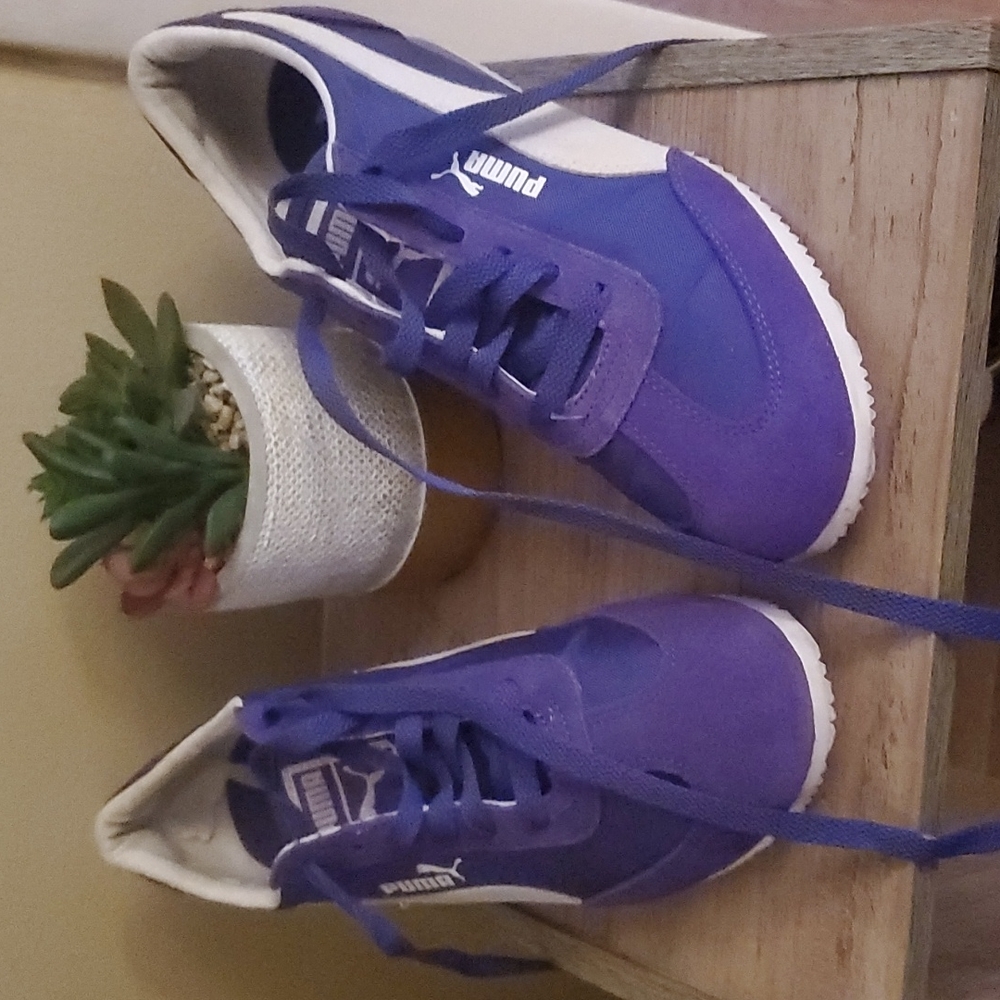 Puma sneakers